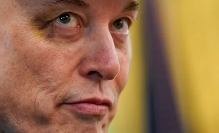 Μπορεί ο Τραμπ να απελάσει τον Μασκ; Είναι όντως παράνομος;