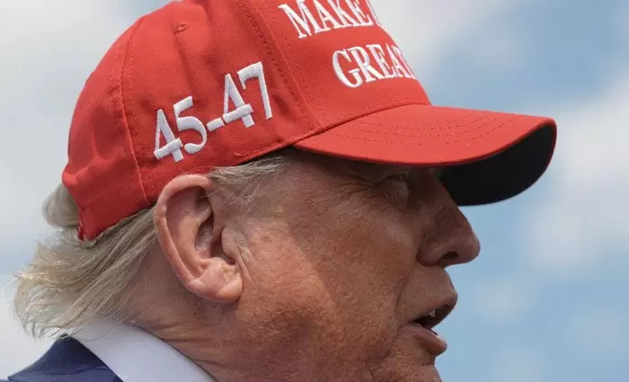 Τραμπ: Νέα επίθεση στην «κακομαθημένη» Ιαπωνία