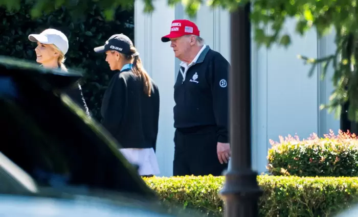 Τραμπ: Αν δεν υπήρχαν οι δασμοί η Αμερική θα είχε καταστραφεί