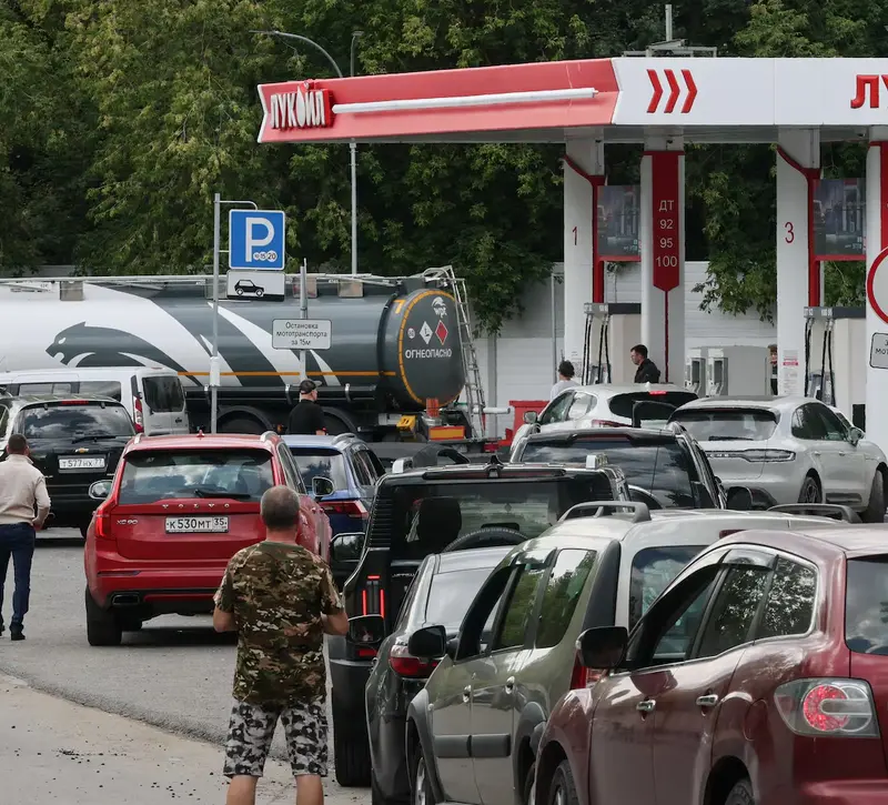 Η Ρωσία πραγματοποίησε την πρώτη εισαγωγή βενζίνης
