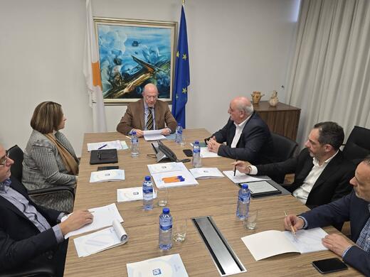 Υπό επεξεργασία σενάρια και μέτρα για απορρόφηση κραδασμών, λέει ο ΥΠΟΙΚ