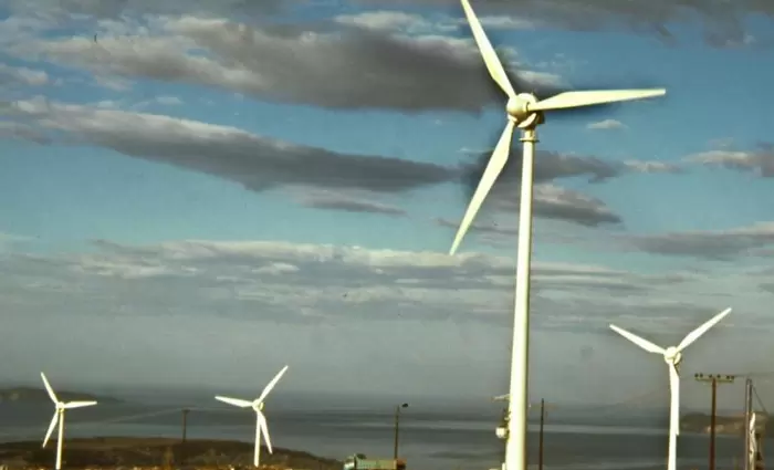 Ο Τραμπ αναστέλλει όλα τα μεγάλα υπεράκτια έργα αιολικής ενέργειας επικαλούμενος «λόγους εθνικής ασφαλείας»