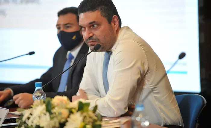 Αρχίζουν οι χοροί για τον ελλειμματικό κατά 1,2 δισ. προϋπολογισμό του 2022