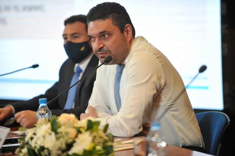 Αρχίζουν οι χοροί για τον ελλειμματικό κατά 1,2 δισ. προϋπολογισμό του 2022