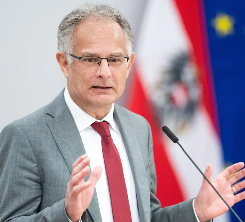 Αυστρία: Περικοπές έως 2 δισ. ευρώ στον προϋπολογισμό – Ανόητος ο πόλεμος, λέει ο ΥΠΟΙΚ