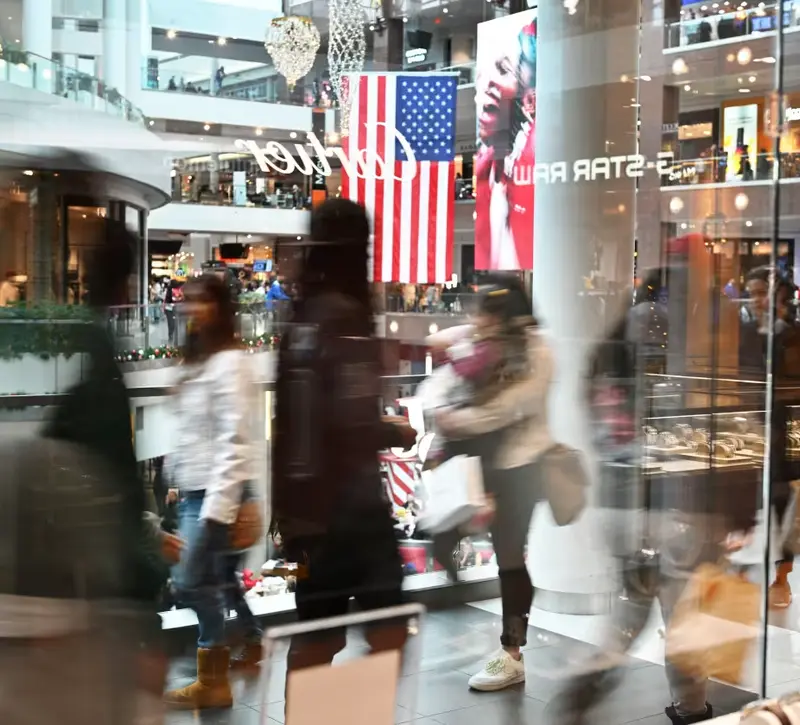 ΗΠΑ: Ράλι στις λιανικές πωλήσεις – Αυξήθηκαν με τον ισχυρότερο ρυθμό του τελευταίου έτους
