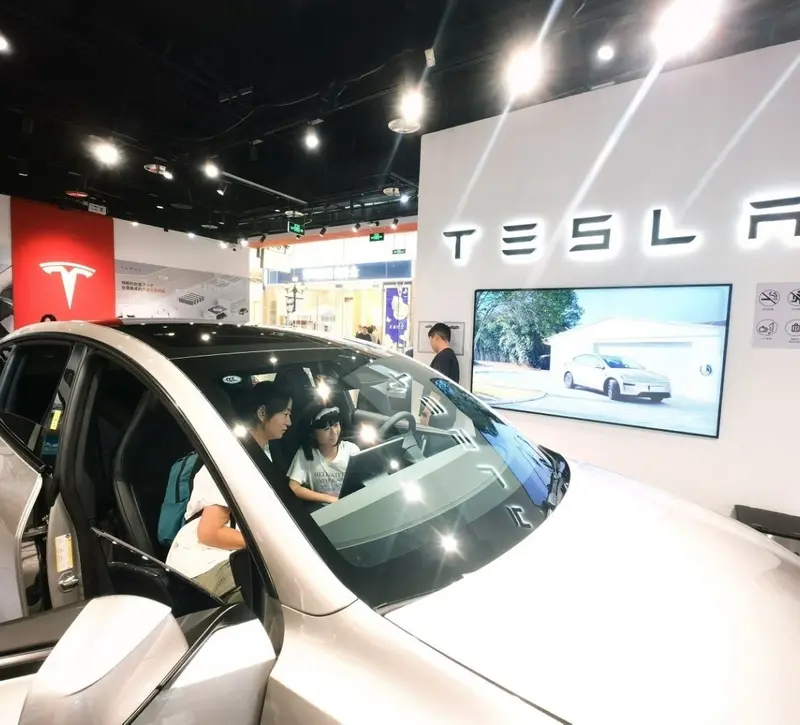 Tesla: Γιατί ανακαλεί 3 εκατομμύρια ηλεκτρικά οχήματα στην Κίνα
