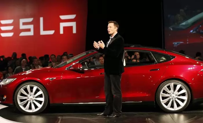 Tesla: Κατάρρευση πωλήσεων 40% στην Ευρώπη - Άνοδος ρεκόρ για την κινεζική BYD