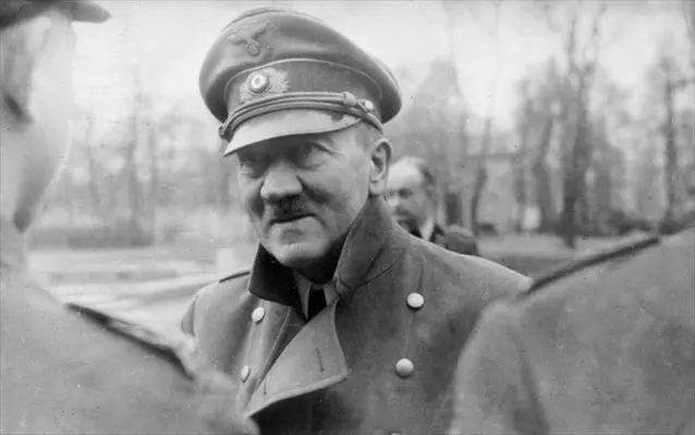 Στο σφυρί οι επιστολές αυτοκτονίας του Αδόλφου Χίτλερ (pics)