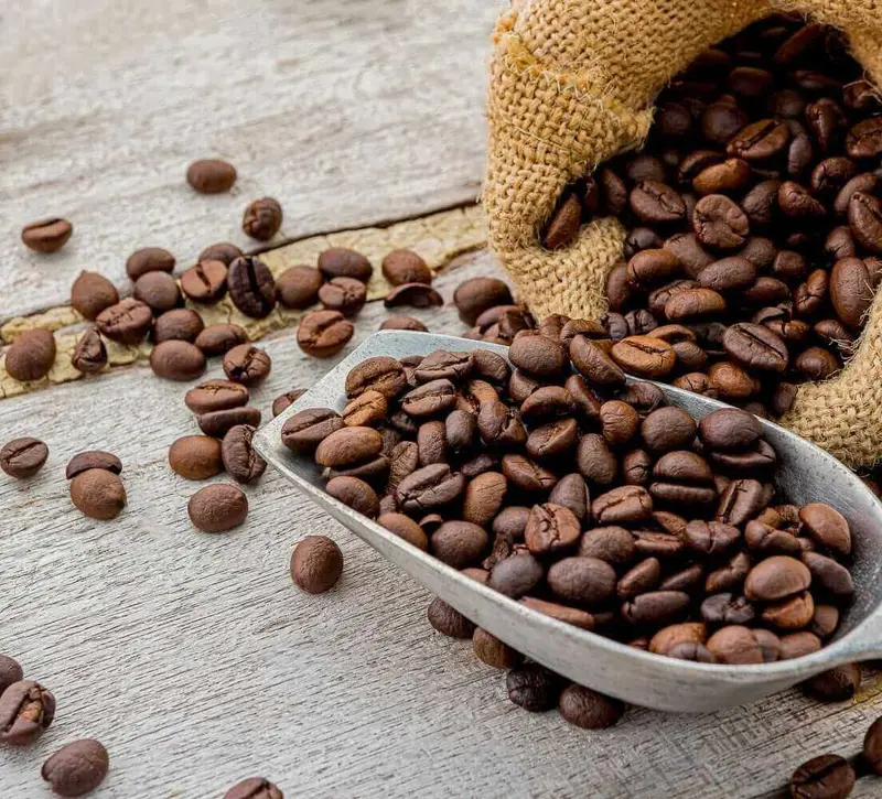 Ακριβαίνει ο καφές λόγω φόβων για το Ιράν και καιρού στη Βραζιλία