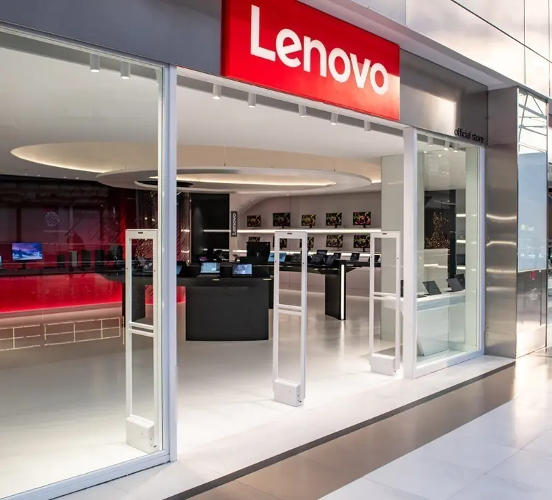 Lenovo: Άλμα 15% στη μετοχή μετά τα ιστορικά κέρδη και την έκρηξη των εσόδων στα 21,6 δισ. από AI