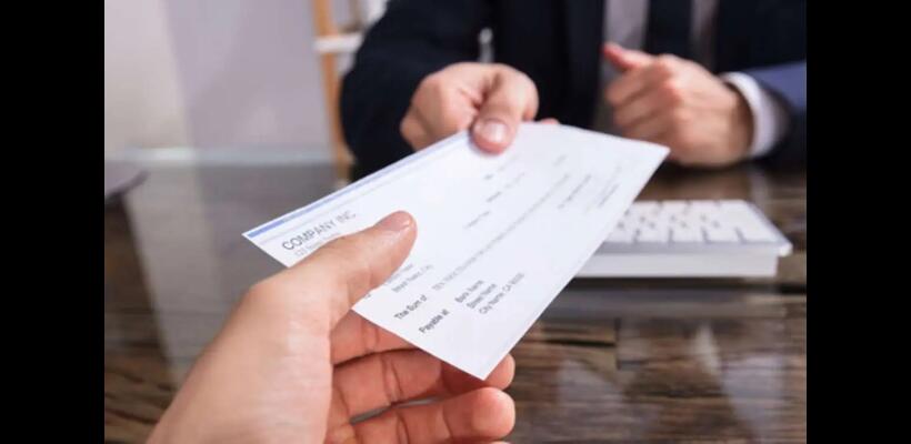 Σημαντική μείωση 47% στις καταχωρήσεις ακάλυπτων επιταγών το 2025