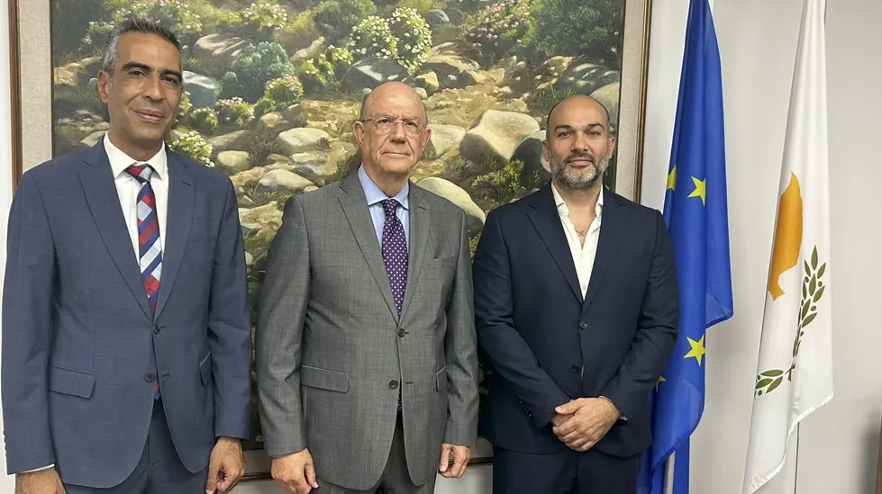Και επίσημα στο τιμόνι της Κεφαλαιαγοράς Γ. Καρατζιάς και Λ. Λαγούδης