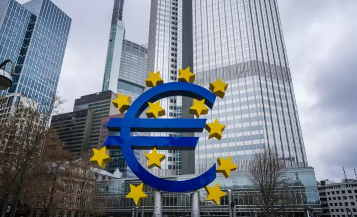 ΕΚΤ: Σταθερή νομισματική πολιτική μετά το εμπορικό deal ΕΕ-ΗΠΑ