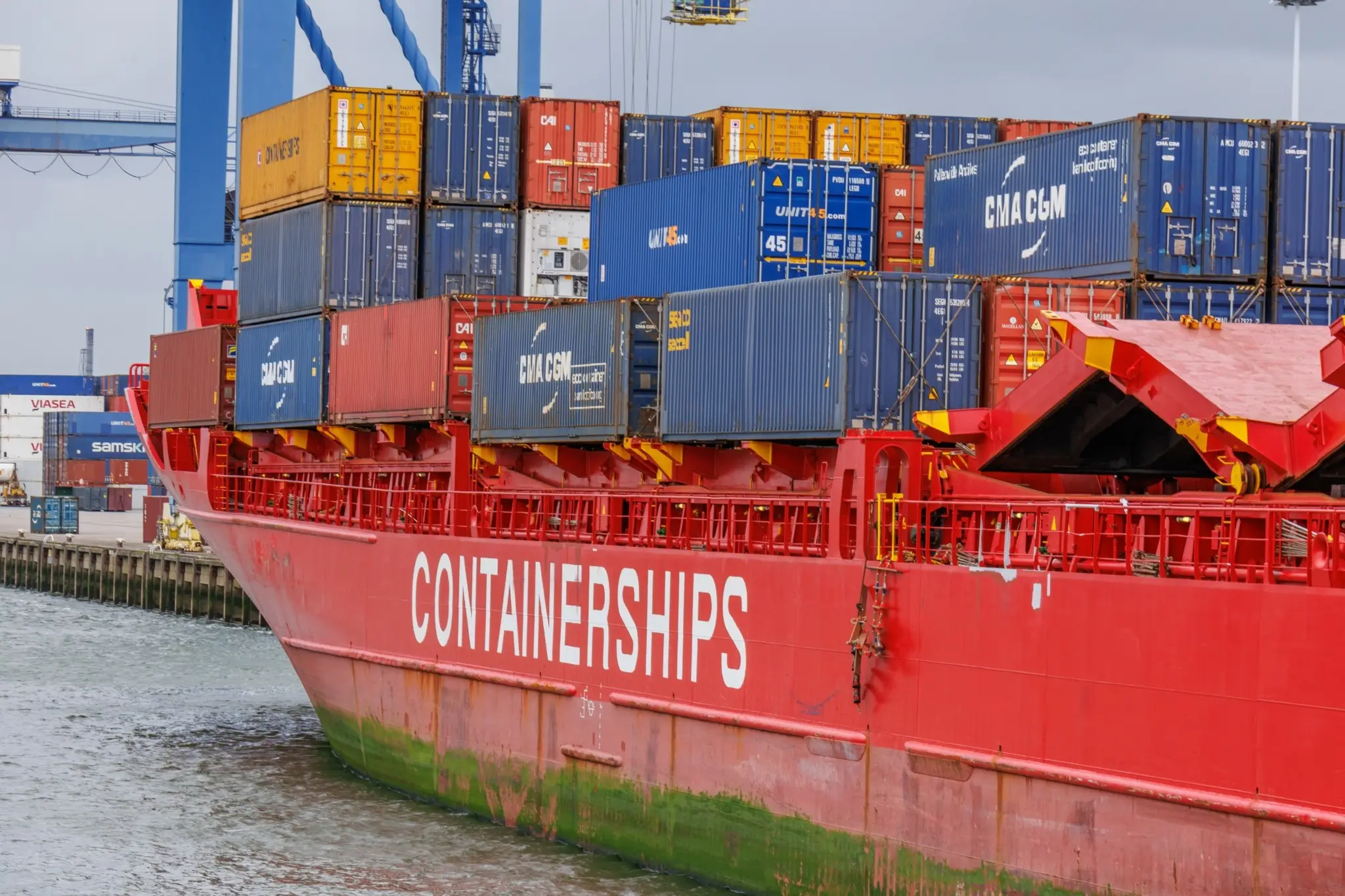 Οι ΗΠΑ αυξάνουν τα τέλη για πλοία που συνδέονται με την Κίνα