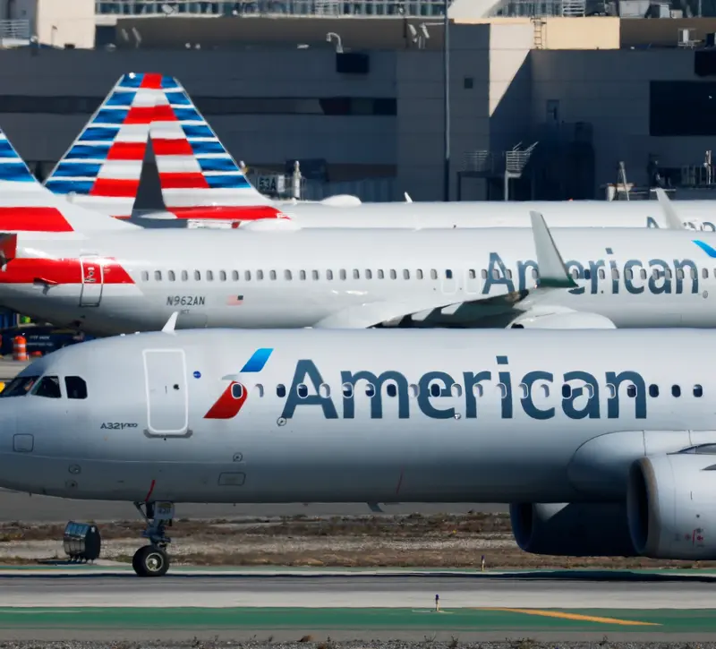 American Airlines: Βουτιά στις προβλέψεις για τα κέρδη λόγω έκρηξης στο κόστος καυσίμων