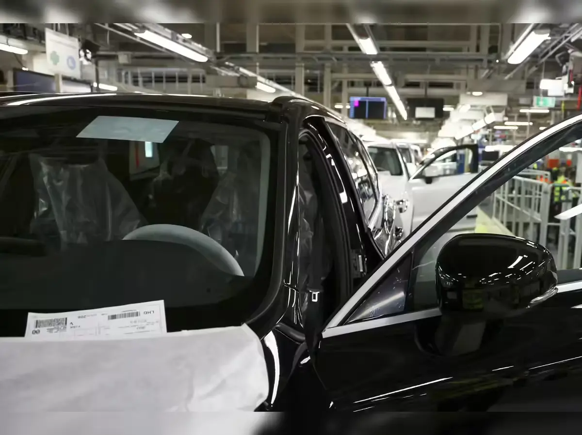 Αυτοκινητοβιομηχανία: Άνοδος 4% στις πωλήσεις νέων αυτοκινήτων στην ΕΕ – Κυριαρχούν υβριδικά και ηλεκτρικά