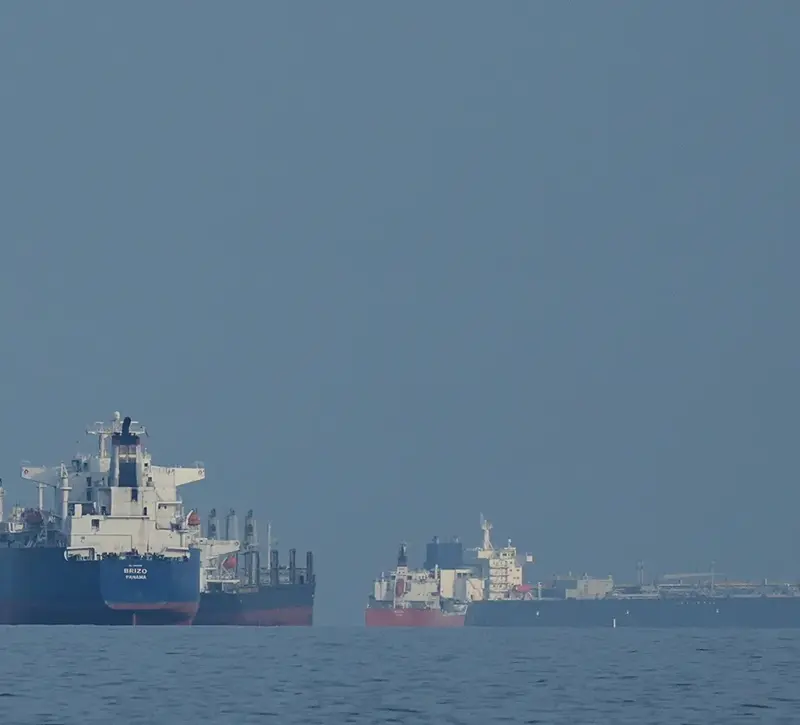 Ιράν: «Διόδια» 2 εκατ. δολαρίων στα τάνκερ – Σφίγγει τον έλεγχο στα Στενά του Ορμούζ