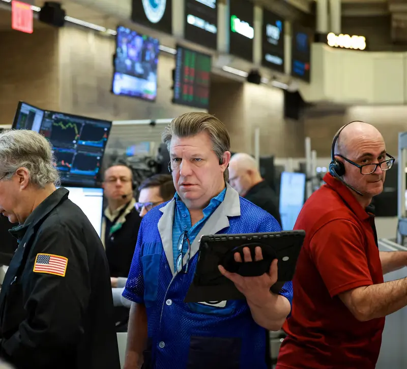 Ανατροπή και στη Wall Street – Το «pause» Τραμπ στο Ιράν ενισχύει σημαντικά τις μετοχές