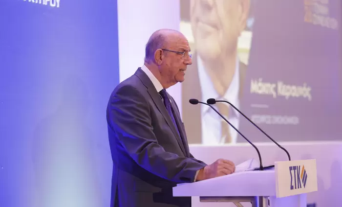 Κεραυνός: Ισχυρές οι κυπριακές τράπεζες, αλλά τα ΜΕΔ παραμένουν πρόκληση