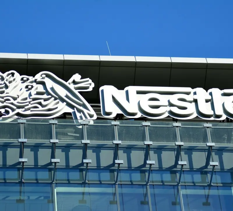 Nestle: Πωλεί το 50% της δραστηριότητας εμφιαλωμένου νερού έναντι 3 δισ. ευρώ