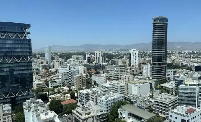 ΥΠΟΙΚ: Βελτίωση στη χρηματοοικονομική ευημερία, αλλά παραμένουν οι προκλήσεις