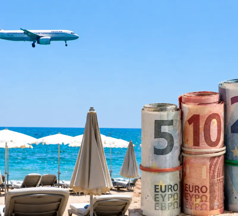 Περισσότερα άφησαν οι τουρίστες τον Ιούλιο - Πάνω από €920 η μέση δαπάνη ανά επισκέπτη