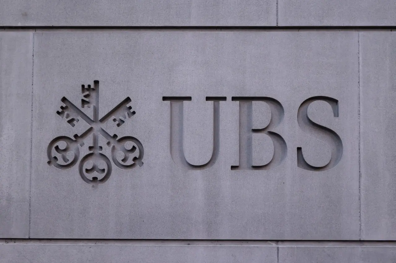 UBS: Επιστρέφει στην αγορά AT1 ομολόγων μετά το «πάγωμα» των μεταρρυθμίσεων στην Ελβετία