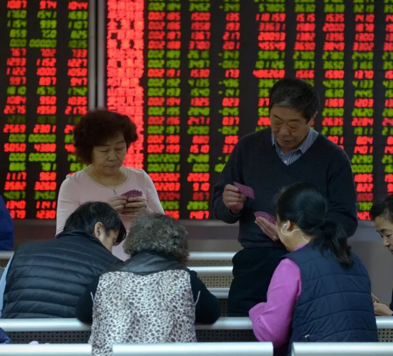 Διπλή εικόνα στην Ασία με απώλειες σε Ιαπωνία και κέρδη στην Κίνα – Ποιες μετοχές πλήττονται και ποιες εκτοξεύονται