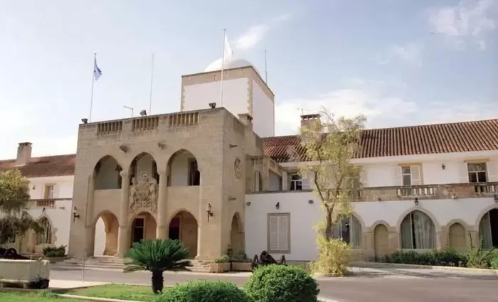 Συνάντηση Χριστοδουλίδη με αγροτικές οργανώσεις για τον αφθώδη πυρετό