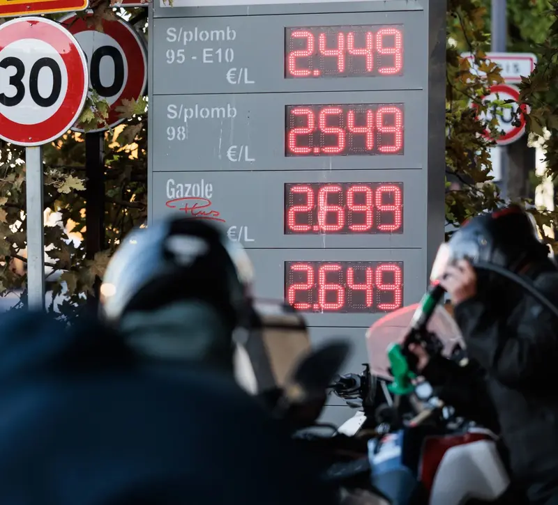 Ντίζελ: Σε ιστορικό υψηλό η μέση τιμή στα πρατήρια καυσίμων της ΕΕ – Άγγιξε τα 2,23 ευρώ το λίτρο