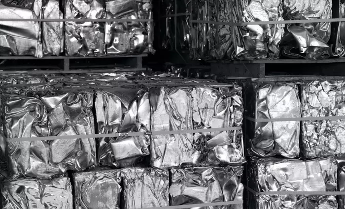 Αλουμίνιο: Αγορές πανικού από αυτοκινητοβιομηχανίες λόγω του πολέμου στον Κόλπο