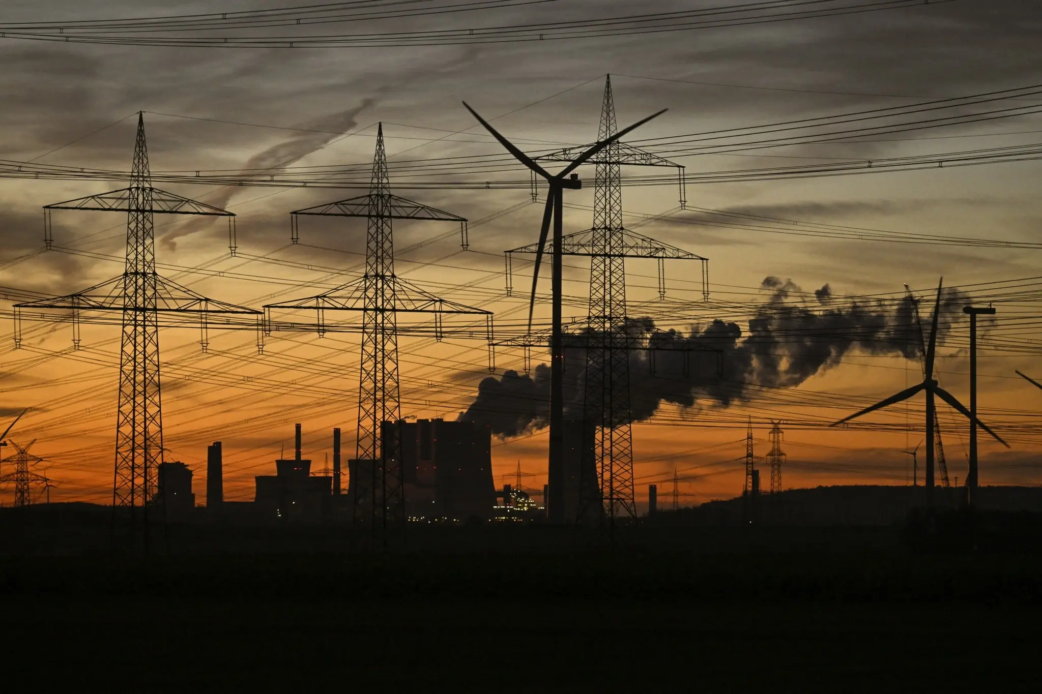 Economist: Γιατί η κανονικότητα θα αργήσει να επιστρέψει στις αγορές ενέργειας – Τα σενάρια