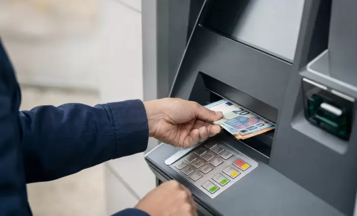 Πόσα «τραβούν» οι Κύπριοι από τα ΑΤΜ