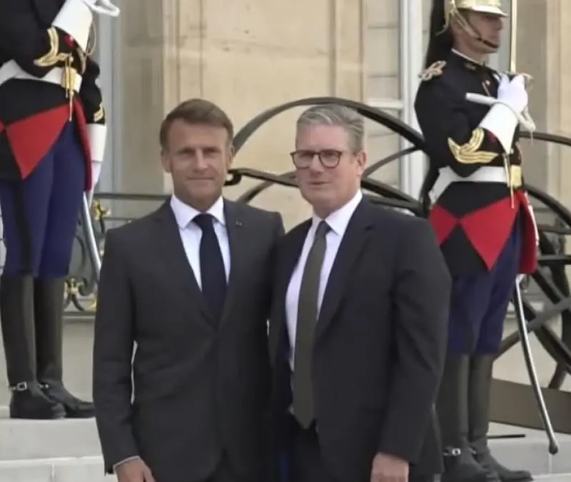 Στενά του Ορμούζ: Σχέδιο Βρετανίας και Γαλλίας για άνοιγμα της κρίσιμης ενεργειακής διόδου