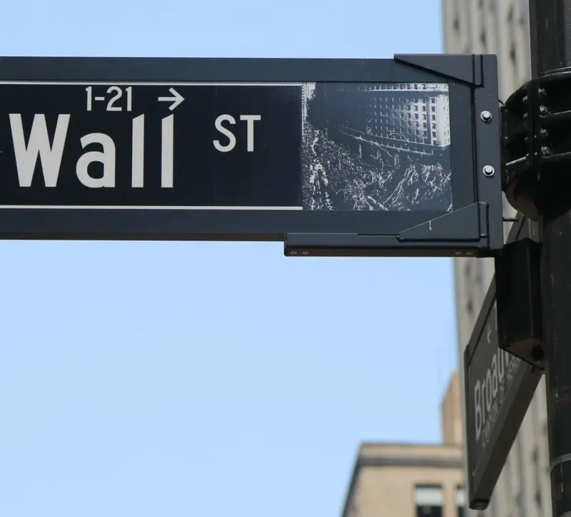 Wall Street: Ράλι ανακούφισης με ώθηση από τη Micron και τον πληθωρισμό