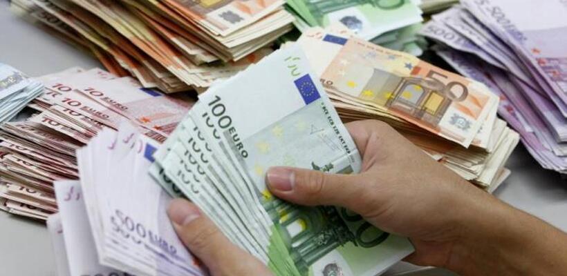 Αύξηση καταθέσεων και μείωση δανείων σημειώθηκε τον Αύγουστο