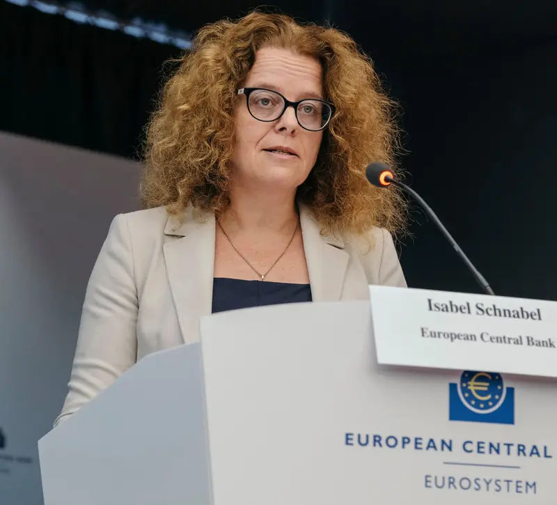Σνάμπελ (ΕΚΤ): Η οικονομία είναι ανθεκτική – Χρειάζονται κι άλλες αυξήσεις επιτοκίων