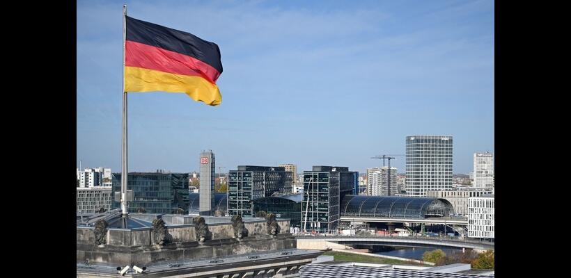 Εφιάλτης για τον Μερτς: Κίνδυνος να μειωθεί κατά 50% ο ρυθμός ανάπτυξης της Γερμανίας το 2026 λόγω Ιράν