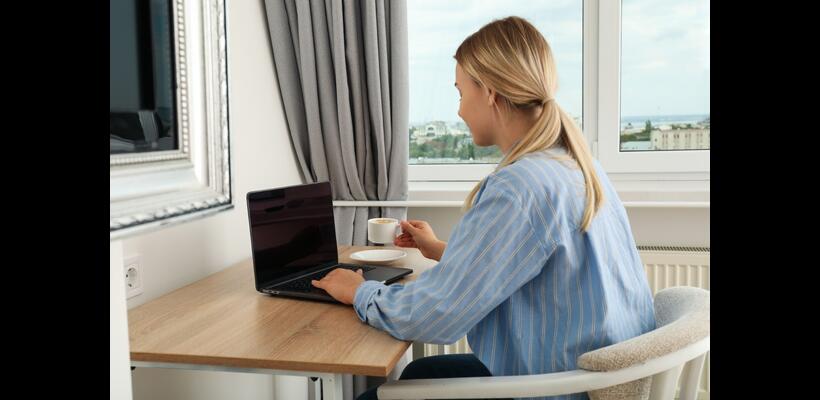 Τηλεργασία: Οι 8 πιο καλοπληρωμένες δουλειές χωρίς προϋπηρεσία το 2026