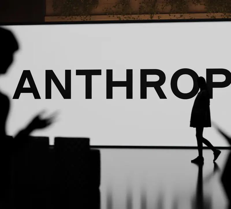 Tραμπ: Διέταξε την κυβέρνηση να σταματήσει τη χρήση AI της Anthropic – Αρνήθηκε απεριόριστη πρόσβαση στο στρατό