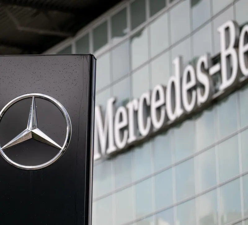 Mercedes-Benz: Ανθεκτικά κέρδη παρά την πτώση στην Κίνα – Το σχέδιο για το δεύτερο εξάμηνο