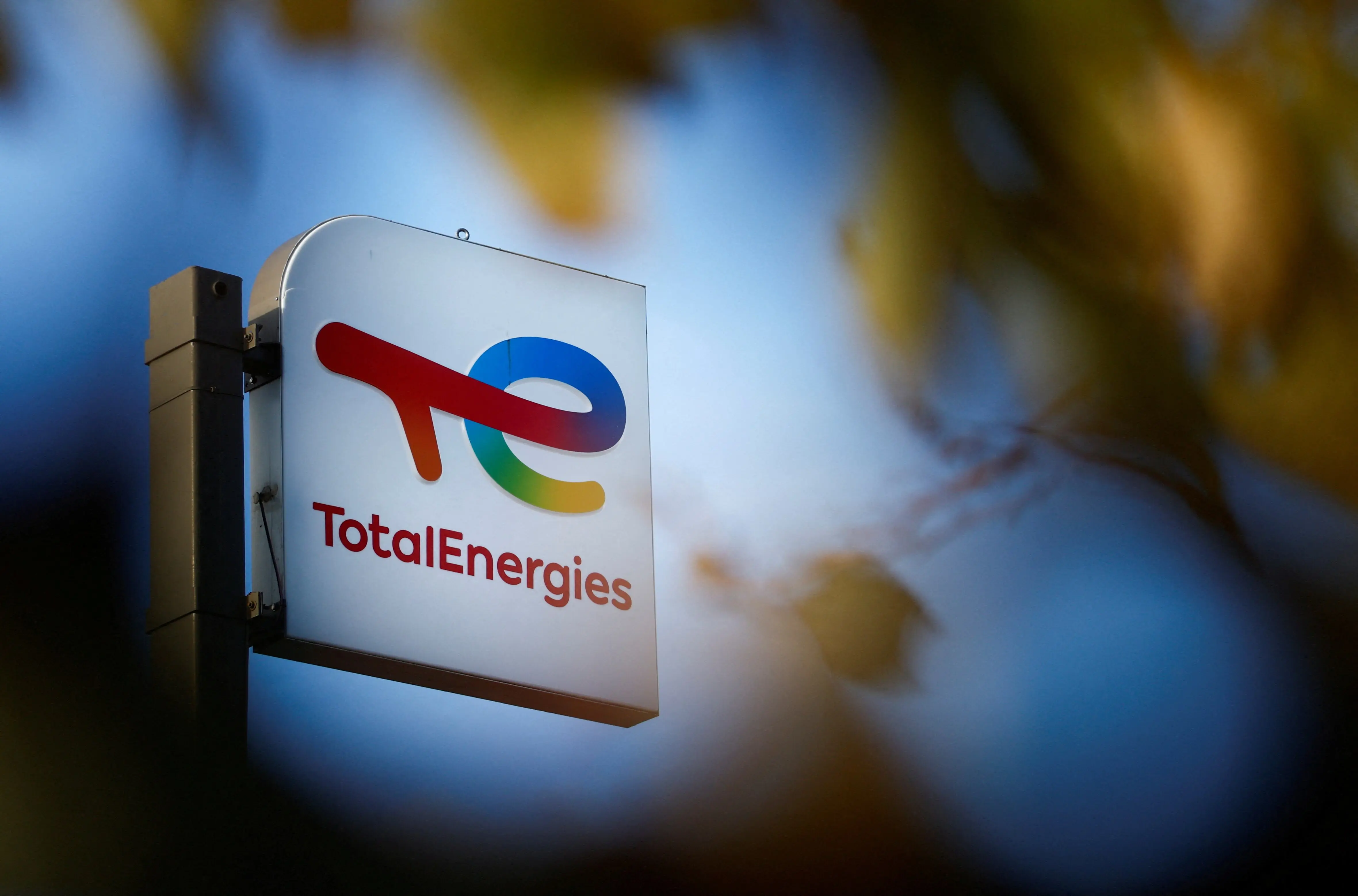 TotalEnergies: «Πατάει γκάζι» σε παραγωγή πετρελαίου, φυσικού αερίου και ηλεκτρισμό – Αύξηση μερίσματος άνω του 5% ετησίως