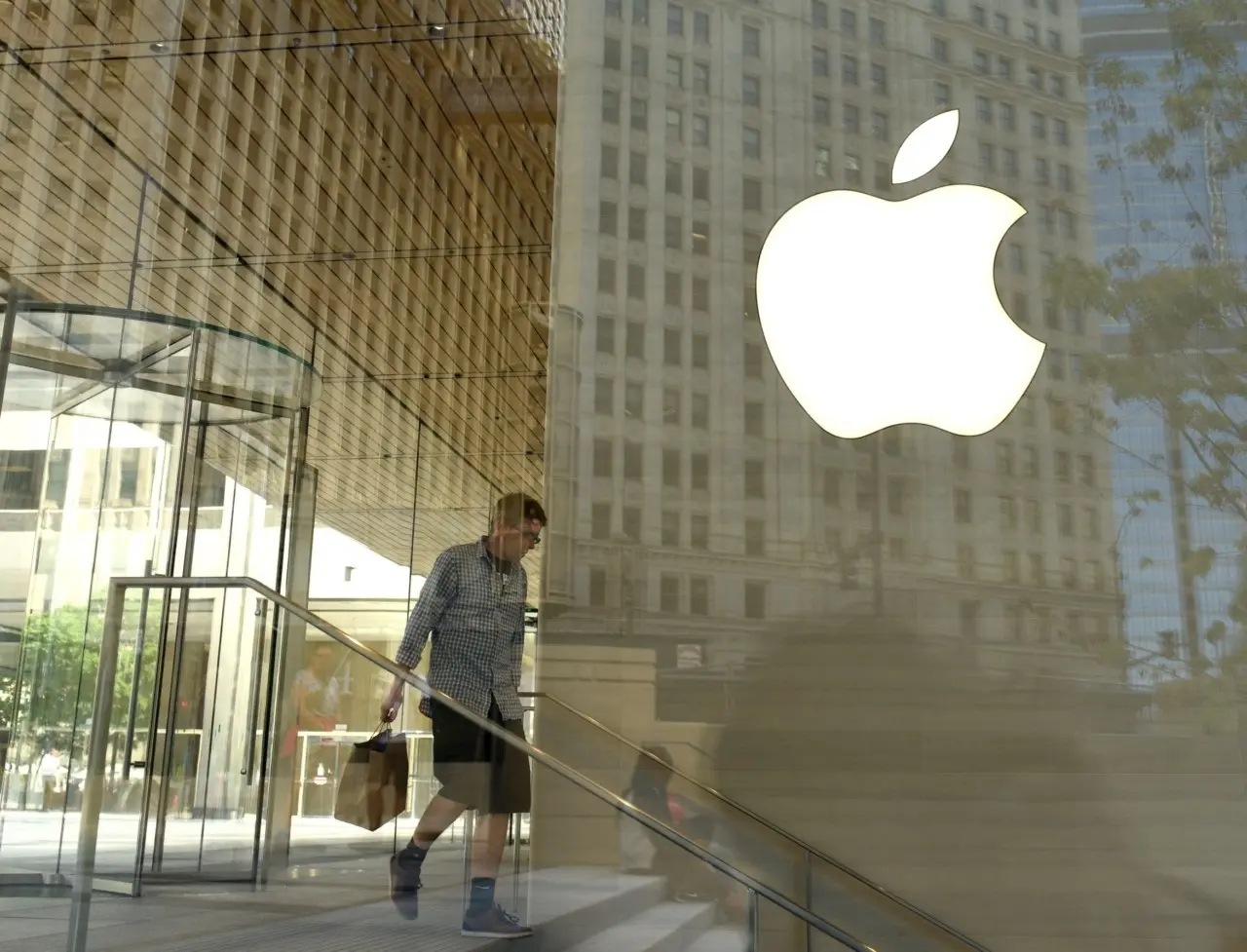 Apple: Ξεπέρασε την Nvidia και επέστρεψε στην κορυφή των πολυτιμότερων εταιρειών του κόσμου