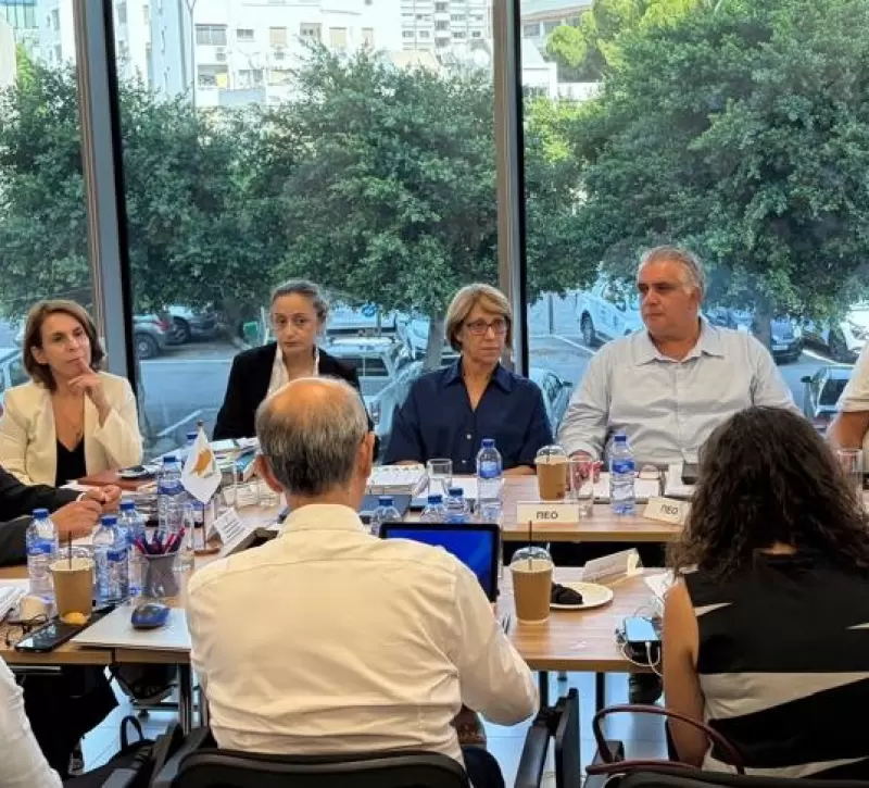 Ανησυχούν για μειώσεις συντάξεων οι συντεχνίες – Κόκκινη γραμμή εργοδοτών το κόστος εργασίας