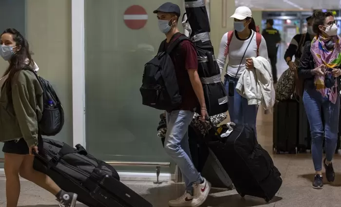 «Σταθερή ροή» κρατήσεων προς Κύπρο αναμένουν οι Βρετανοί ταξιδιωτικοί πράκτορες