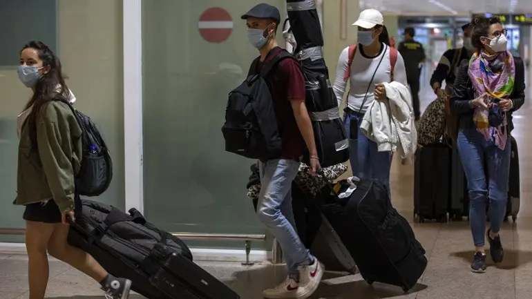 «Σταθερή ροή» κρατήσεων προς Κύπρο αναμένουν οι Βρετανοί ταξιδιωτικοί πράκτορες