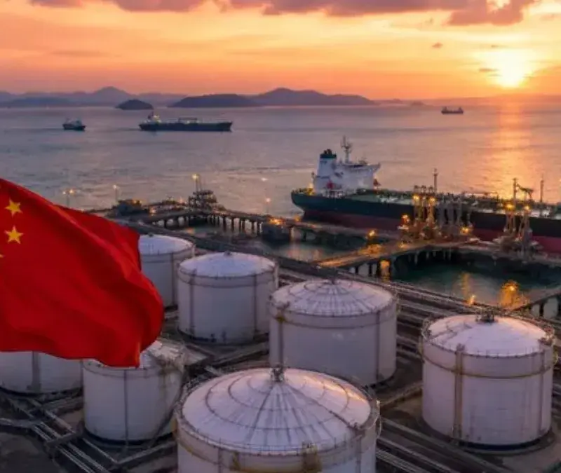 Πετρέλαιο: Η Κίνα στρέφεται στην Αφρική καθώς η κρίση στα Στενά του Ορμούζ πιέζει την αγορά