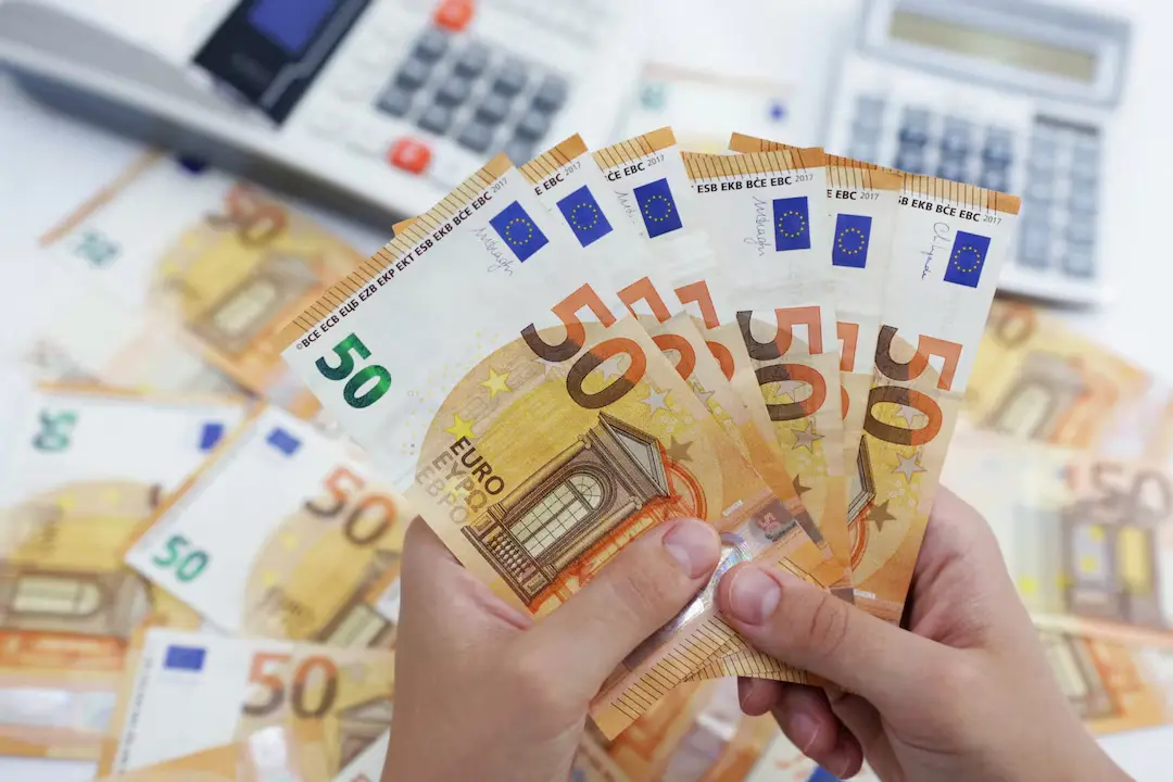Ευρώπη: Ανεβαίνει το κόστος δανεισμού – Πώς επηρεάζονται στεγαστικά, δάνεια και νοικοκυριά