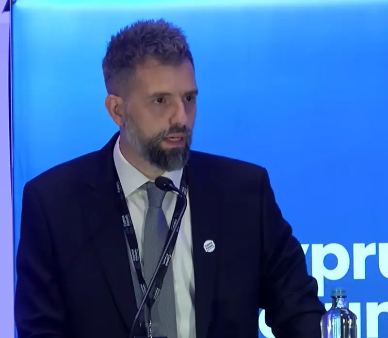 Cyprus Forum: Καλωσόρισμα με συγγνώμη από τον Νικόλα Κυριακίδη